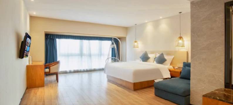 城遇漫步酒店(瑶湖师大奥体中心地铁站店)图片