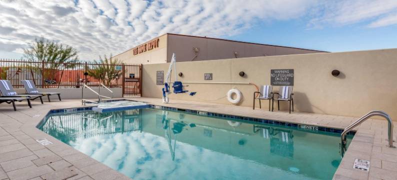 斯科特斯德话棒娱乐区舒适套房(Comfort Suites Scottsdale Talking Stick Entertainment District)图片