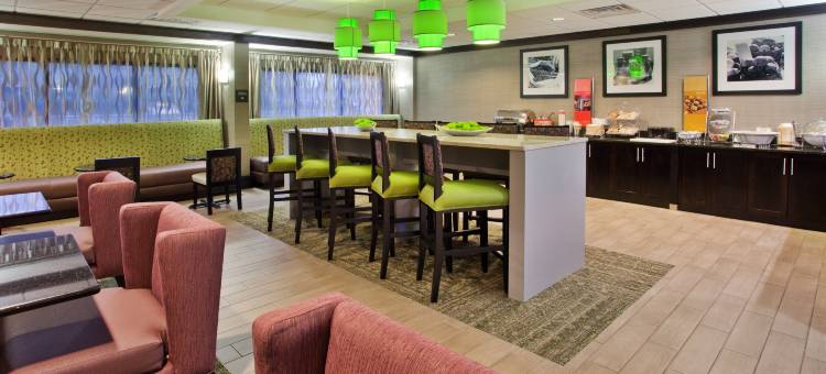 亚特兰大市中心肯纳瑟欢朋酒店(Hampton Inn Atlanta-Town Center/Kennesaw)图片