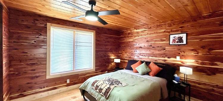 Spacious Unique Private 3- Unit Fully Equipped Getaway Sleeps 17图片