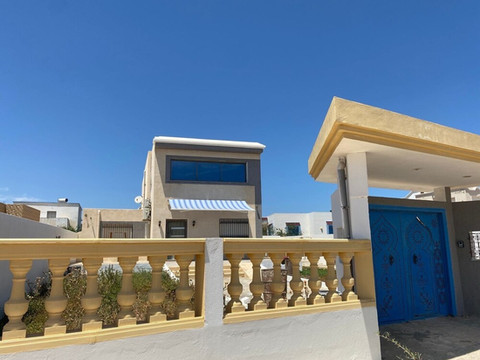 Luxury beach apartment near the coast