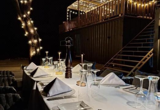 Elephant Lodge Hotel Overview