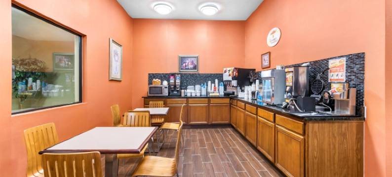 贝尔方丹速8酒店(Super 8 by Wyndham Bellefontaine)图片