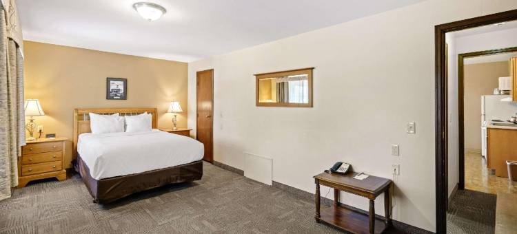 费尔班克斯凯隆套房酒店-近温赖特堡(Clarion Hotel & Suites Fairbanks Near Ft Wainwright)图片