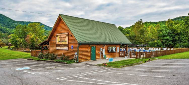 九月特惠：宁静的山景，钓鱼池和泳池(Fall Special Peaceful Mt Views Fishing Pond)图片