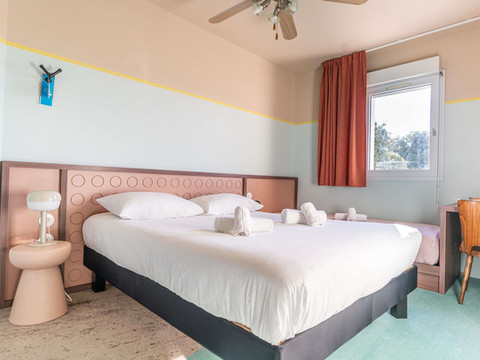 greet 阿维尼翁路加尔桥酒店