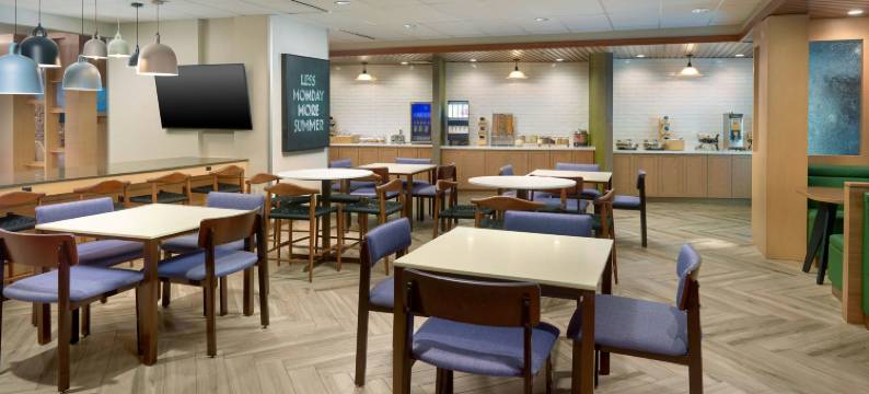 阿尔法利塔阿瓦隆区费尔菲尔德酒店(Fairfield by Marriott Inn & Suites Alpharetta Avalon Area)图片