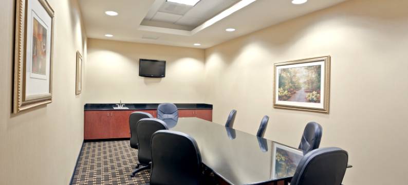 智选假日套房酒店林伍德(Holiday Inn Express & Suites SEATTLE NORTH - LYNNWOOD by IHG)图片