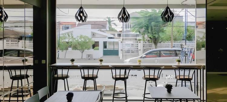 三塞酒店泗水美丽雅加达(Sans Hotel Kupang Indah Surabaya by RedDoorz)图片