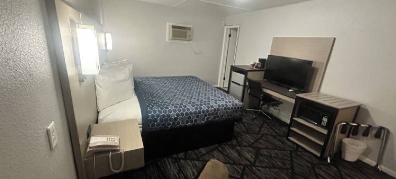 奥斯卡卢萨 US 63 佩拉附近的经济旅馆(Budget Inn Oskaloosa US 63 Near Pella)图片