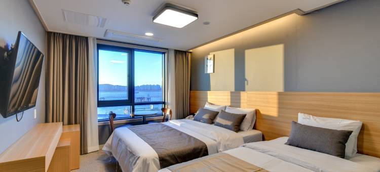 Full Moon酒店(Full Moon Hotel)图片