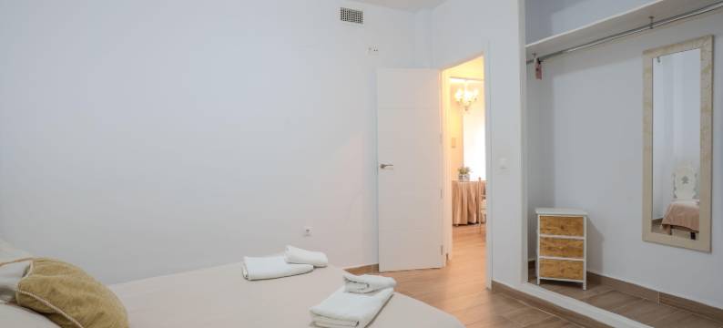 Apartment in Peñaflor with Charming Patio图片