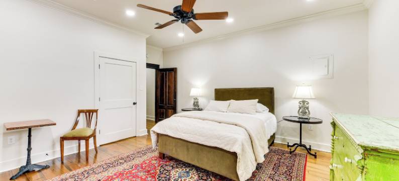 风景如画的路易斯安那州度假屋，带有家具阳台！(Charming Louisiana Getaway w/ Furnished Balcony!)图片