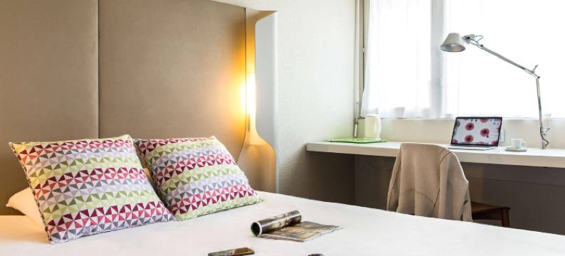 孔夫朗-圣奥诺里讷康铂酒店(Campanile Conflans Sainte Honorine)图片