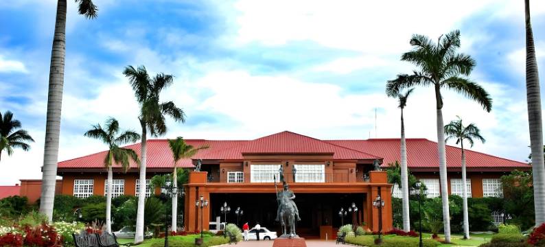 佬沃海景假日酒店(Fort Ilocandia Resort Hotel)图片