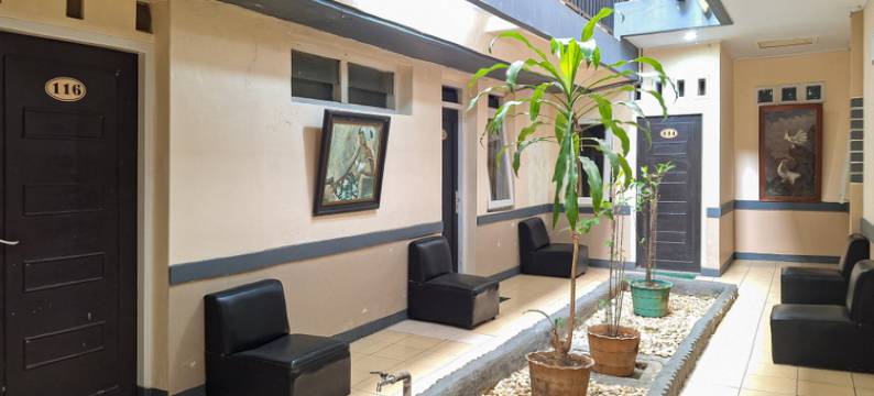 Naratas Hotel Cisarua Puncak Mitra RedDoorz图片