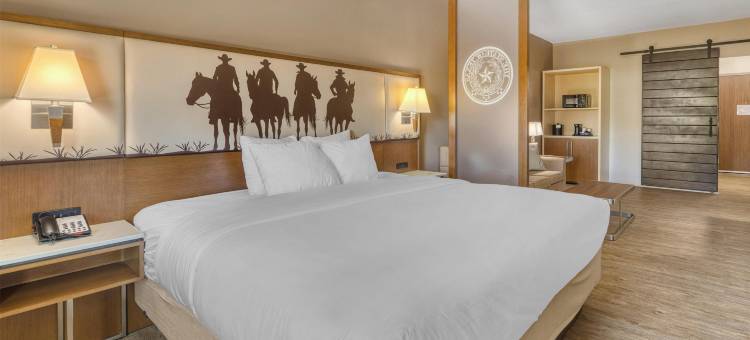 贝斯特韦斯特班德拉套房及轿车(Best Western Bandera Suites  Saloon)图片