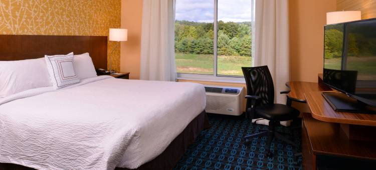 普利茅斯白山万枫酒店(Fairfield Inn & Suites Plymouth White Mountains)图片