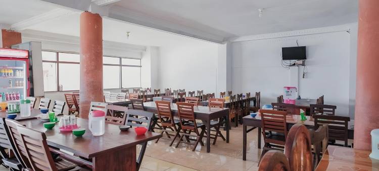 红多兹伊斯兰酒店-近里瓦植物园(RedDoorz Syariah Near Kebun Raya Liwa)图片