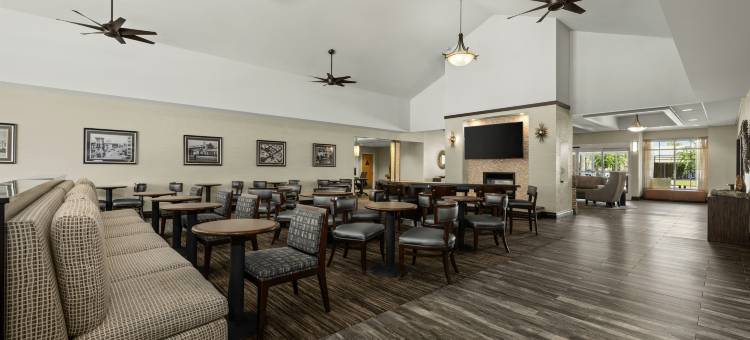 贝克斯菲尔德Homewood套房酒店(Homewood Suites by Hilton Bakersfield)图片
