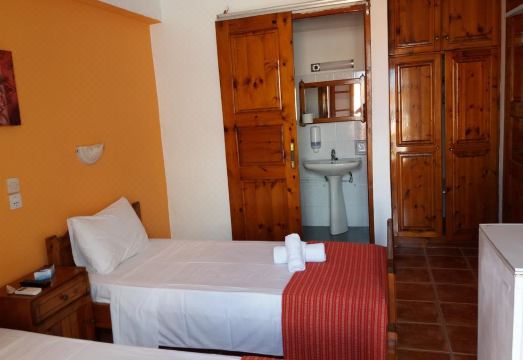 Nostalgo Hotel Overview