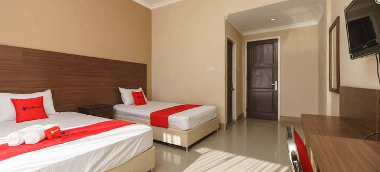 RedDoorz酒店位于Hotel Putri Gading Bengkulu(RedDoorz Syariah at Hotel Putri Gading Bengkulu)图片