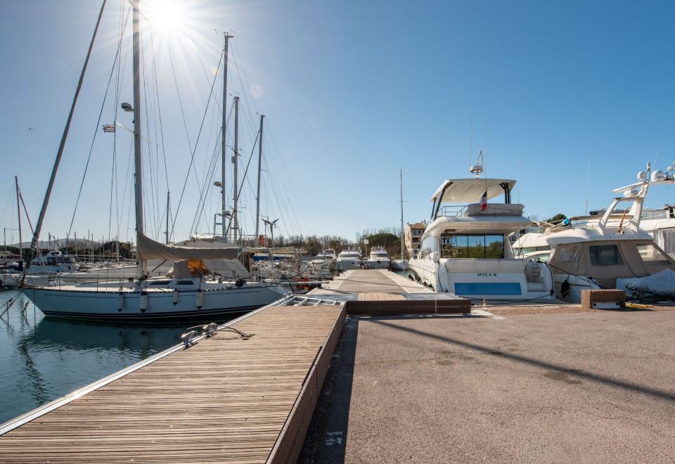 Les Cascadelles Hotel Overview