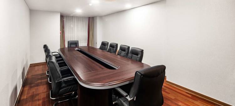 首尔南大门华美达套房酒店(Ramada Hotel & Suites by Wyndham Seoul Namdaemun)图片