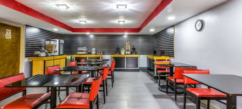 罗德威旅馆 诺克斯维尔东(Rodeway Inn Knoxville East)图片