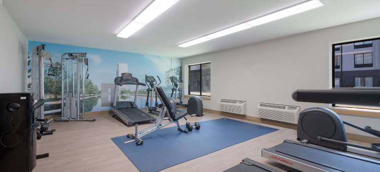 凯隆波因特酒店(Clarion Pointe OKC Airport)图片