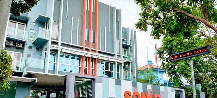 三宝垄索尼克机场酒店(Hotel Sonic Airport Semarang)图片
