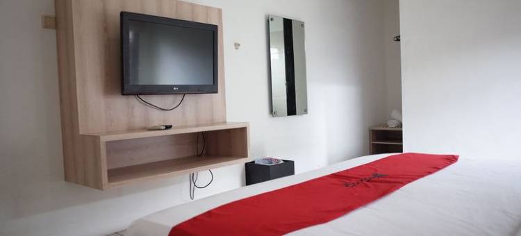 阿伦柯塔苏卡布米附近瑞德多兹酒店(RedDoorz Near Taman Kota Lapang Merdeka Sukabumi)图片