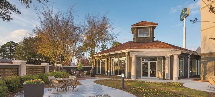 什里夫波特机场拉昆塔温德姆套房酒店(La Quinta Inn & Suites by Wyndham Shreveport Airport)图片