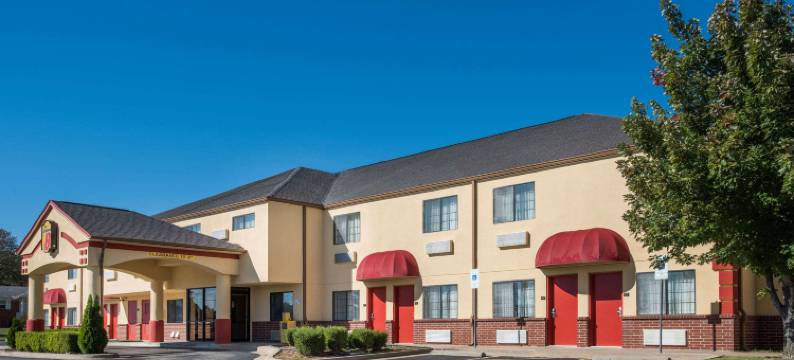 克莱尔莫尔温德姆速8酒店(Super 8 by Wyndham Claremore OK)图片