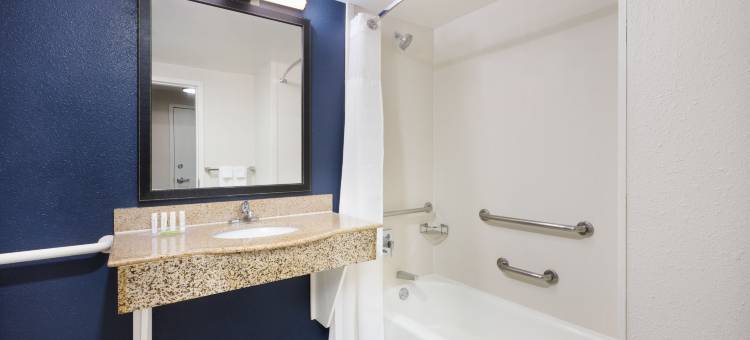 海恩斯维尔斯图尔特堡万枫酒店(Fairfield Inn & Suites Hinesville Fort Stewart)图片