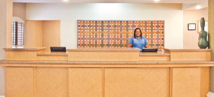 夏洛特机场南拉昆塔温德姆套房酒店(La Quinta Inn & Suites by Wyndham Charlotte Airport South)图片