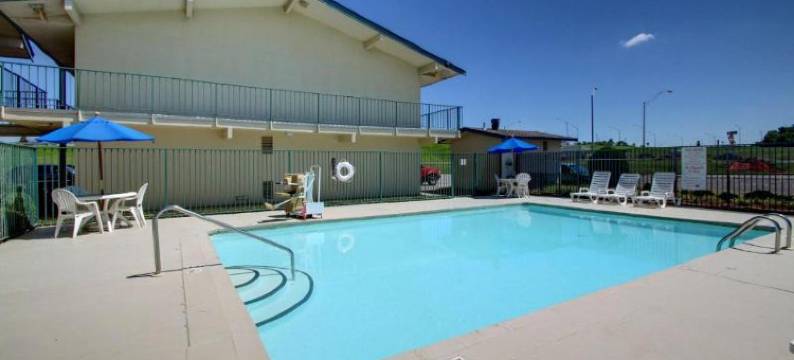 罗德威酒店(Rodeway Inn Fort Smith I-40)图片