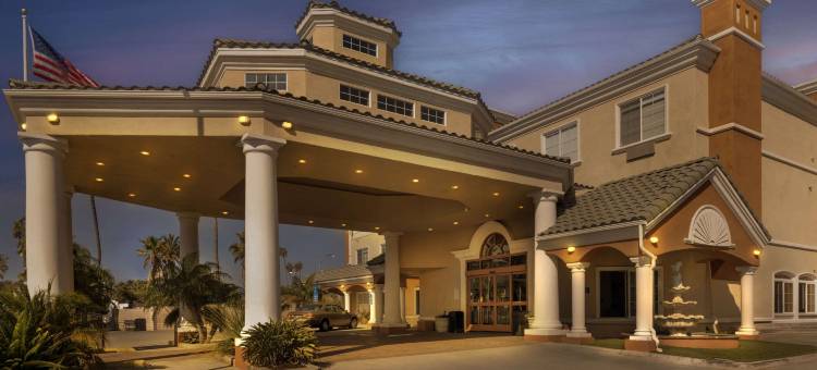 欧申赛德市-彭德尔顿营舒适套房酒店(Comfort Suites Oceanside Camp Pendleton Area)图片