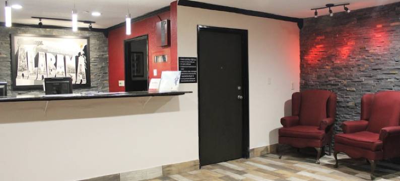 塔斯卡卢萨速8酒店(Super 8 by Wyndham Tuscaloosa)图片