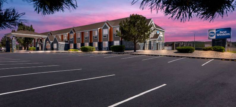 贝斯特韦斯特贝尔蒙特影山酒店(Best Western Bellemont Shadow Mountain Inn)图片