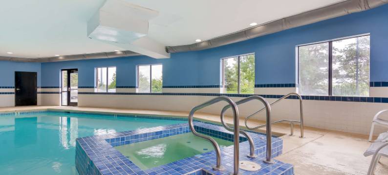 奥拉西贝斯特韦斯特优质套房酒店(Best Western Plus Olathe Hotel)图片