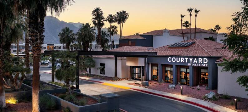 棕榈泉万怡酒店(Courtyard Palm Springs)图片