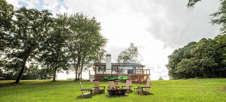 Ruth's Cottage at Addis Acres/Newly Renovated/Firepit/Private Pond/2BR/2BA/Deck图片