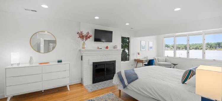 Waterfront Retreat in Riva· Pool, Pier & Kayaks · Sleeps 9 · 15 Min to Annapolis图片