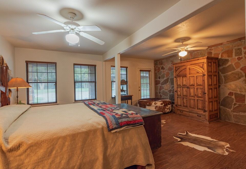 Authentic Ranch Home on 650 Acres with Peace and Tranquility Hotel Overview