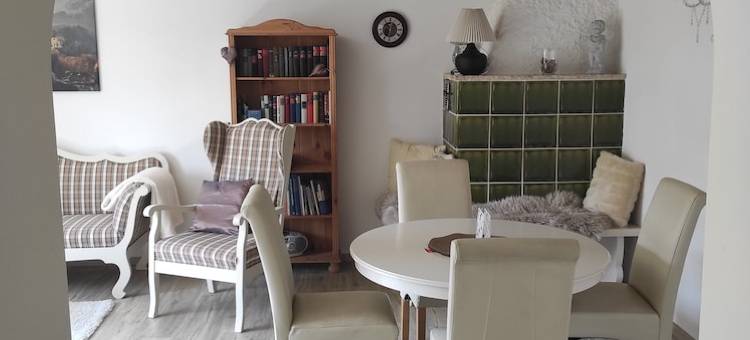 Large ground floor apartment with winter garden图片