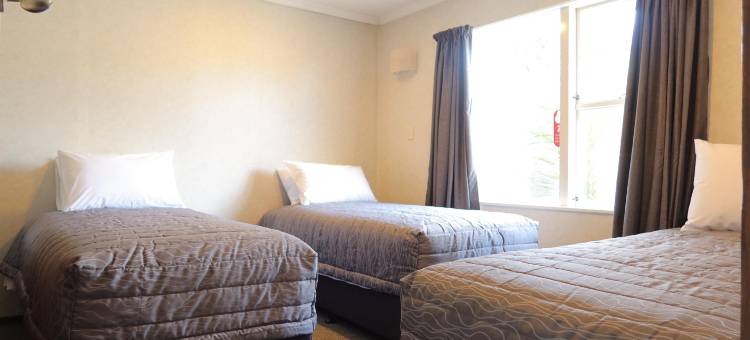 克罗尼尔汽车旅馆(Colonial Motel)图片