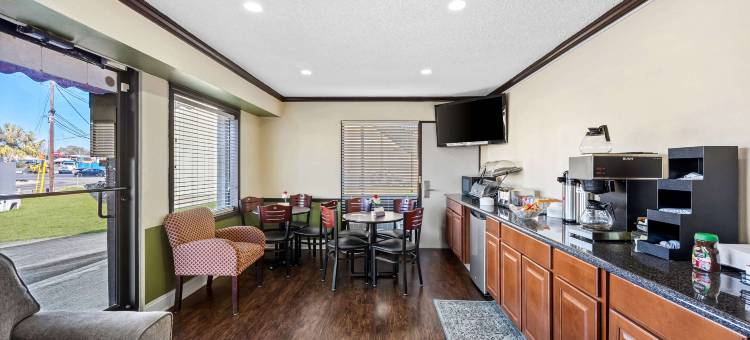杰克逊堡美洲最佳价值酒店(Americas Best Value Inn Fort Jackson)图片