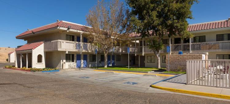 巴斯托6号汽车旅馆(Motel 6 Barstow, CA)图片