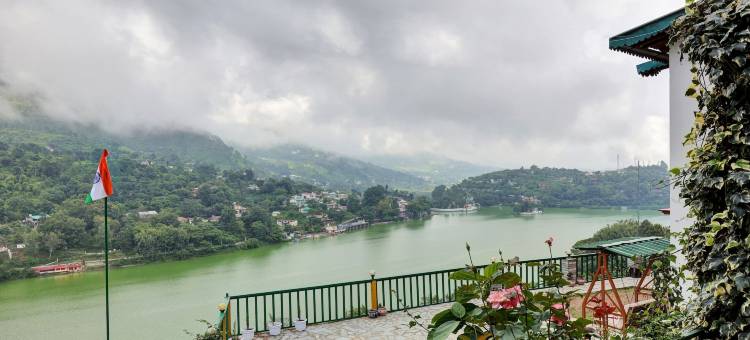 Treebo 湖景维斯塔(Treebo Vista Lago with Lake View)图片